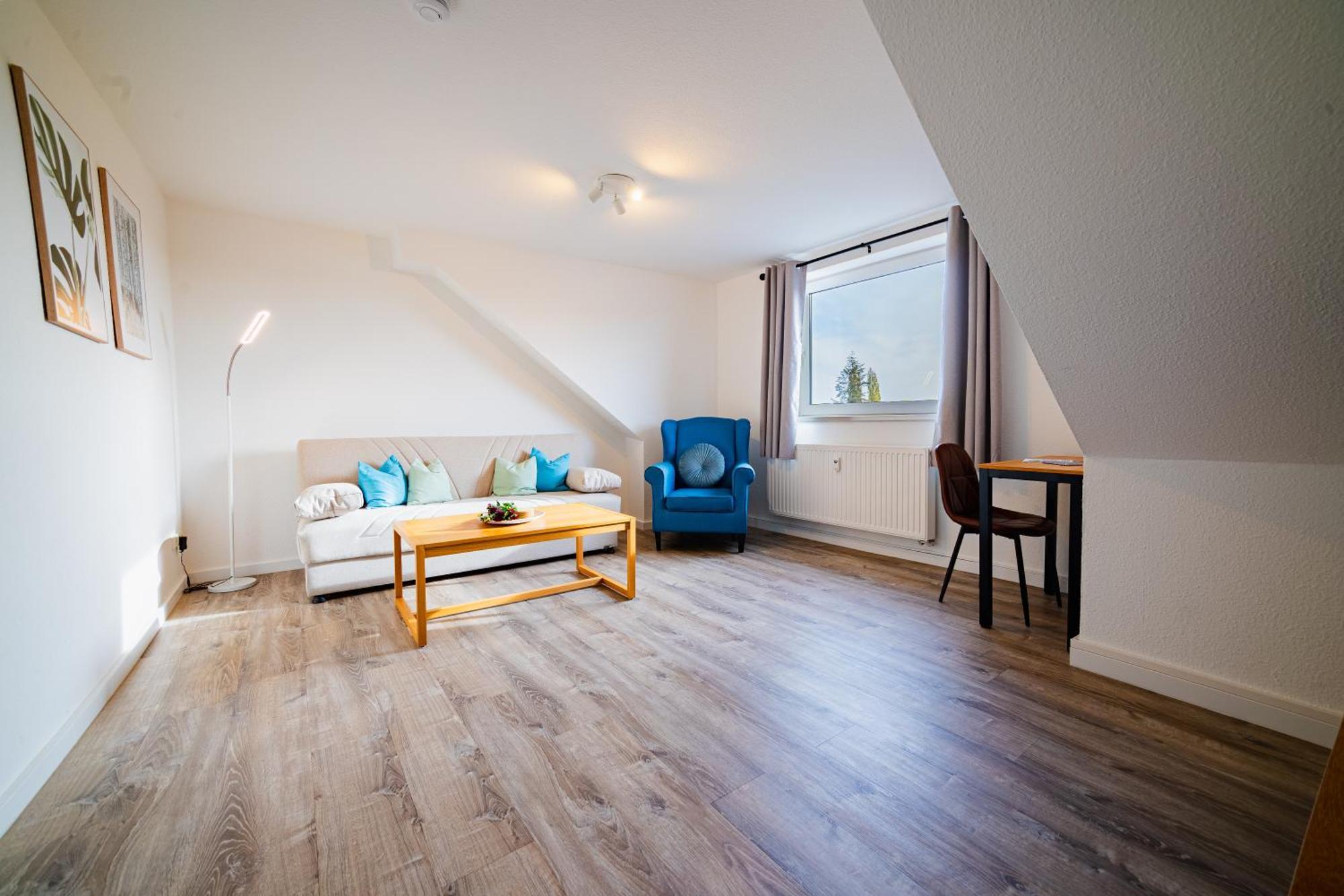 Zentrale Wohlfuehlwohnung - Ideal Fuer Ihren Urlaub Oder Die Geschaeftsreise Magdeburg Bagian luar foto