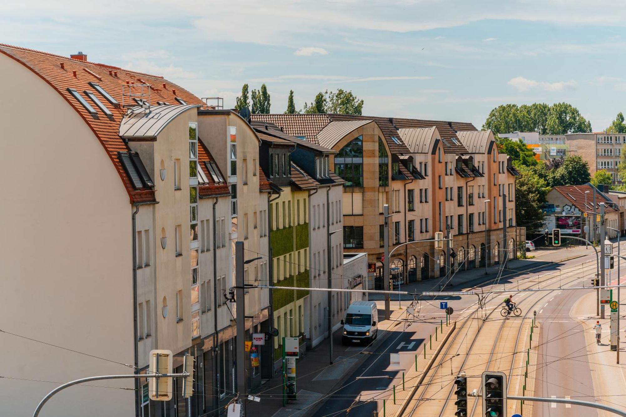 Zentrale Wohlfuehlwohnung - Ideal Fuer Ihren Urlaub Oder Die Geschaeftsreise Magdeburg Bagian luar foto
